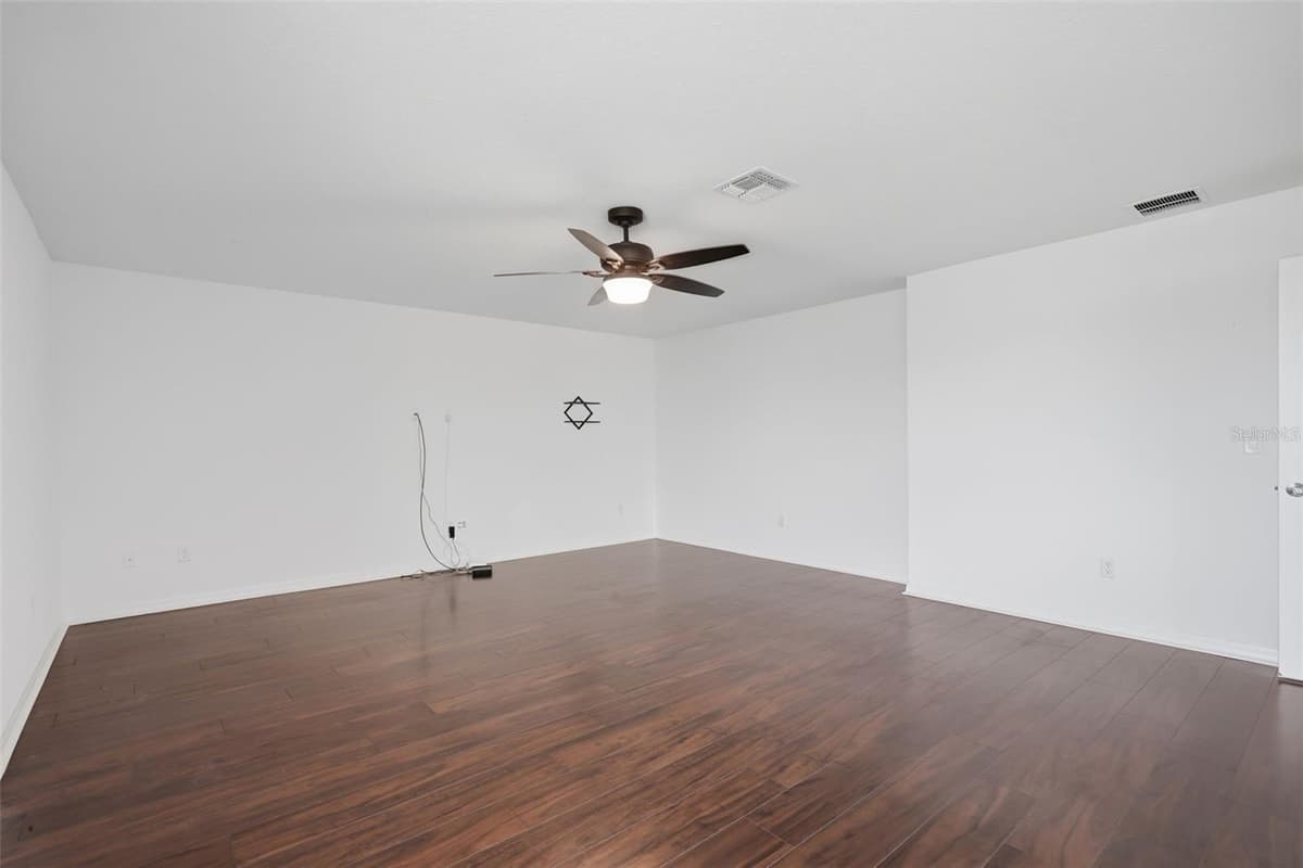 9307 PARISIAN COURT — photo 15 of 32