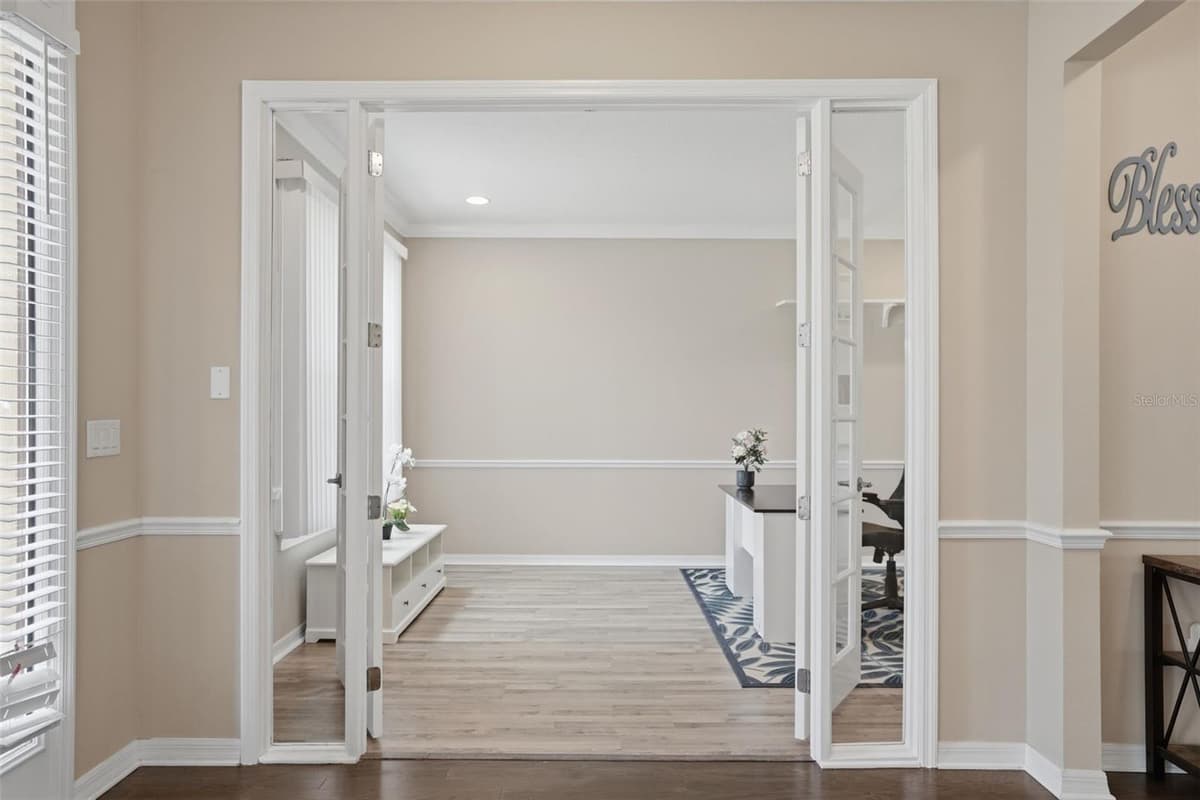 9307 PARISIAN COURT — photo 27 of 32
