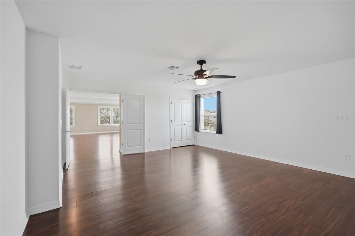 9307 PARISIAN COURT — photo 14 of 32