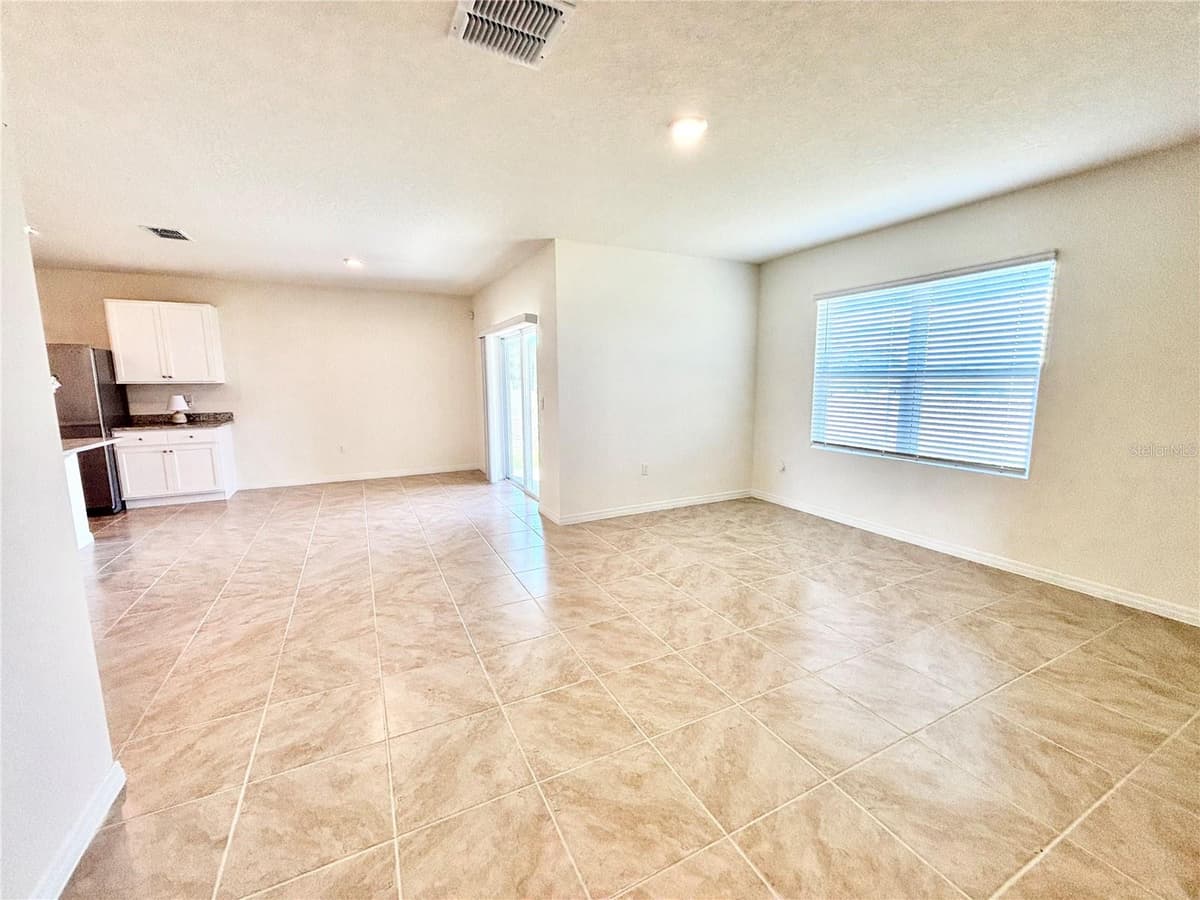 2752 GENTLE RAIN DRIVE — photo 8 of 22