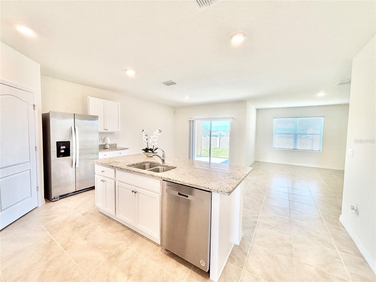 2752 GENTLE RAIN DRIVE — photo 5 of 22