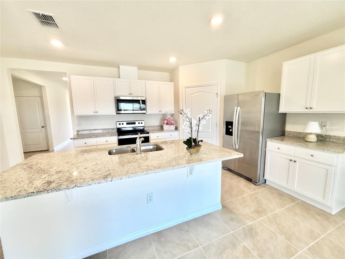 2752 GENTLE RAIN DRIVE — photo 6 of 22