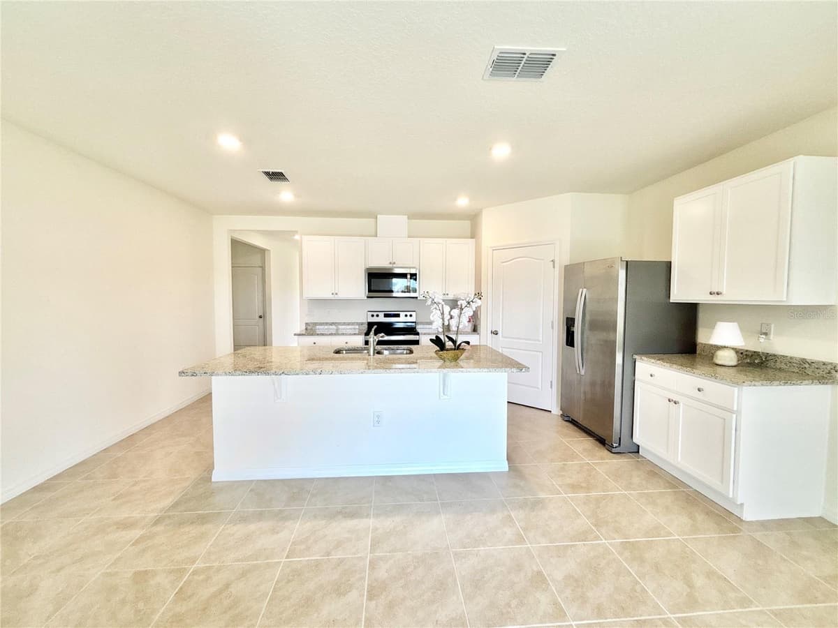 2752 GENTLE RAIN DRIVE — photo 7 of 22