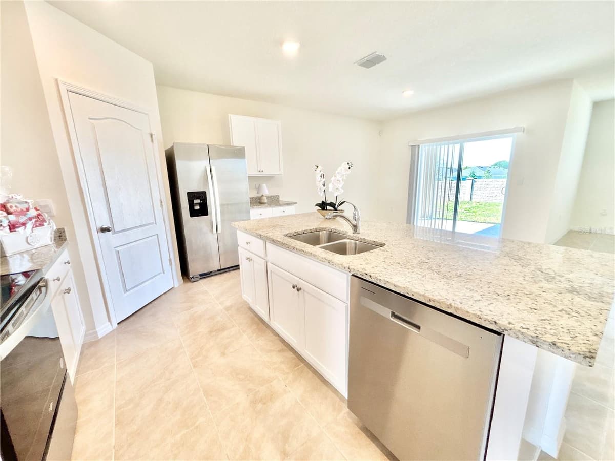 2752 GENTLE RAIN DRIVE — photo 3 of 22