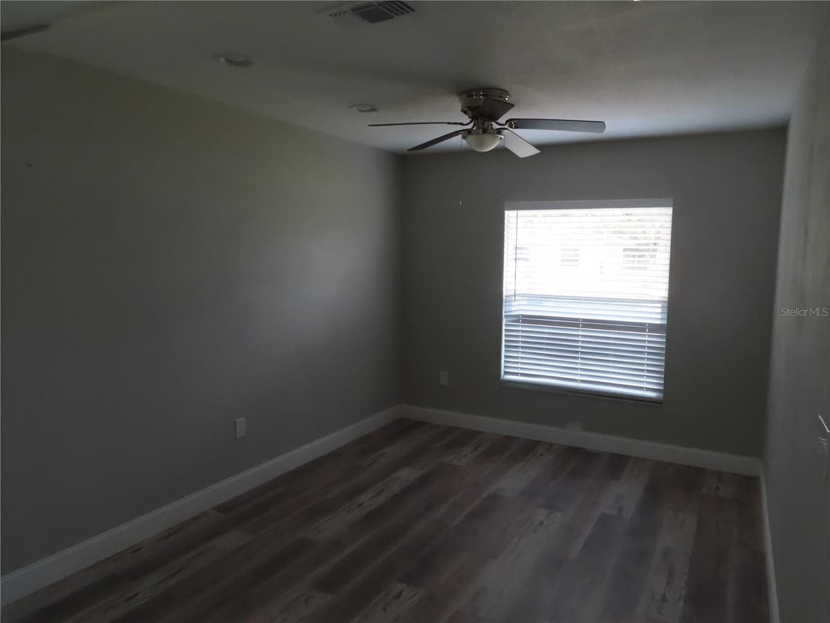 1215 WINDSOR CIRCLE — photo 4 of 11