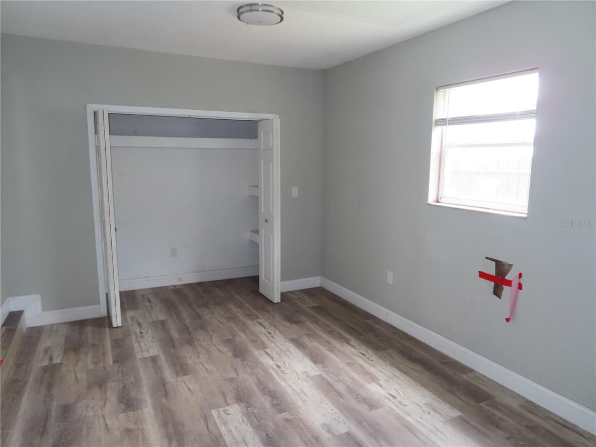 1215 WINDSOR CIRCLE — photo 9 of 11