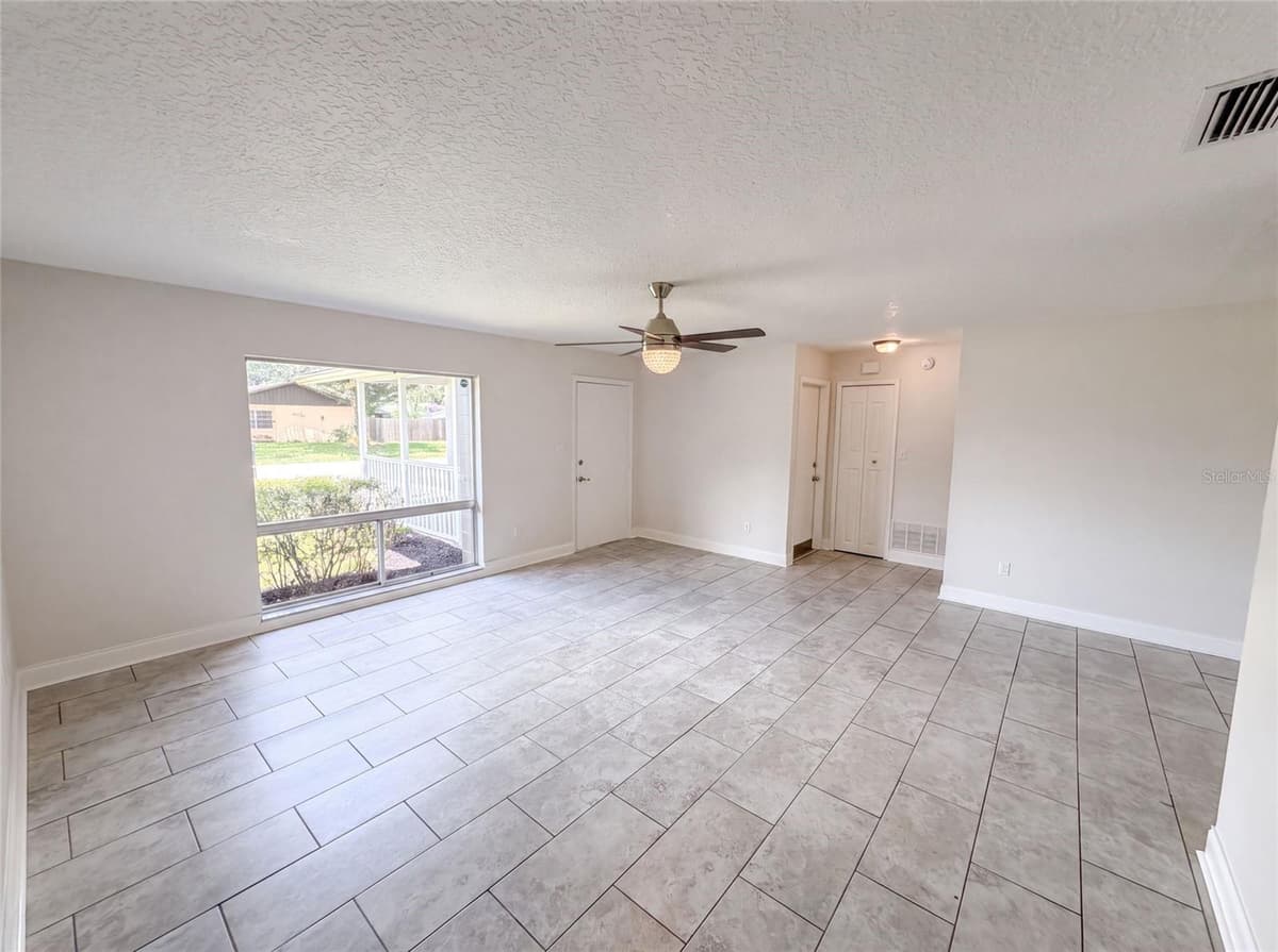 7026 HAMMOCK WAY — photo 6 of 23