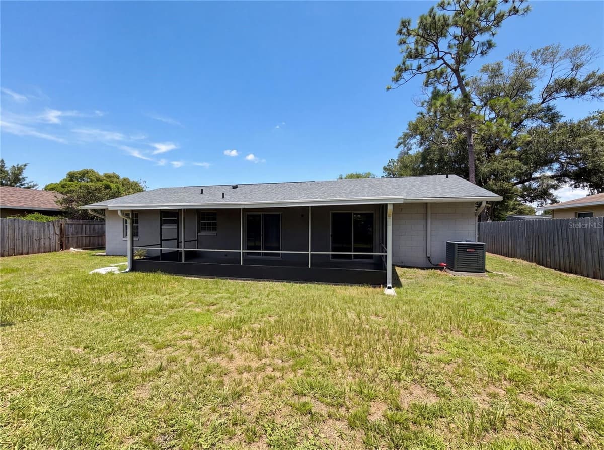7026 HAMMOCK WAY — photo 5 of 23