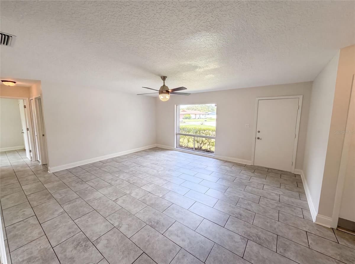 7026 HAMMOCK WAY — photo 7 of 23