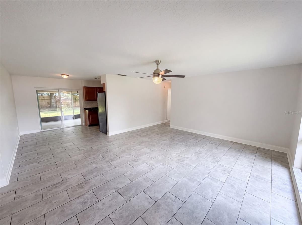 7026 HAMMOCK WAY — photo 3 of 23