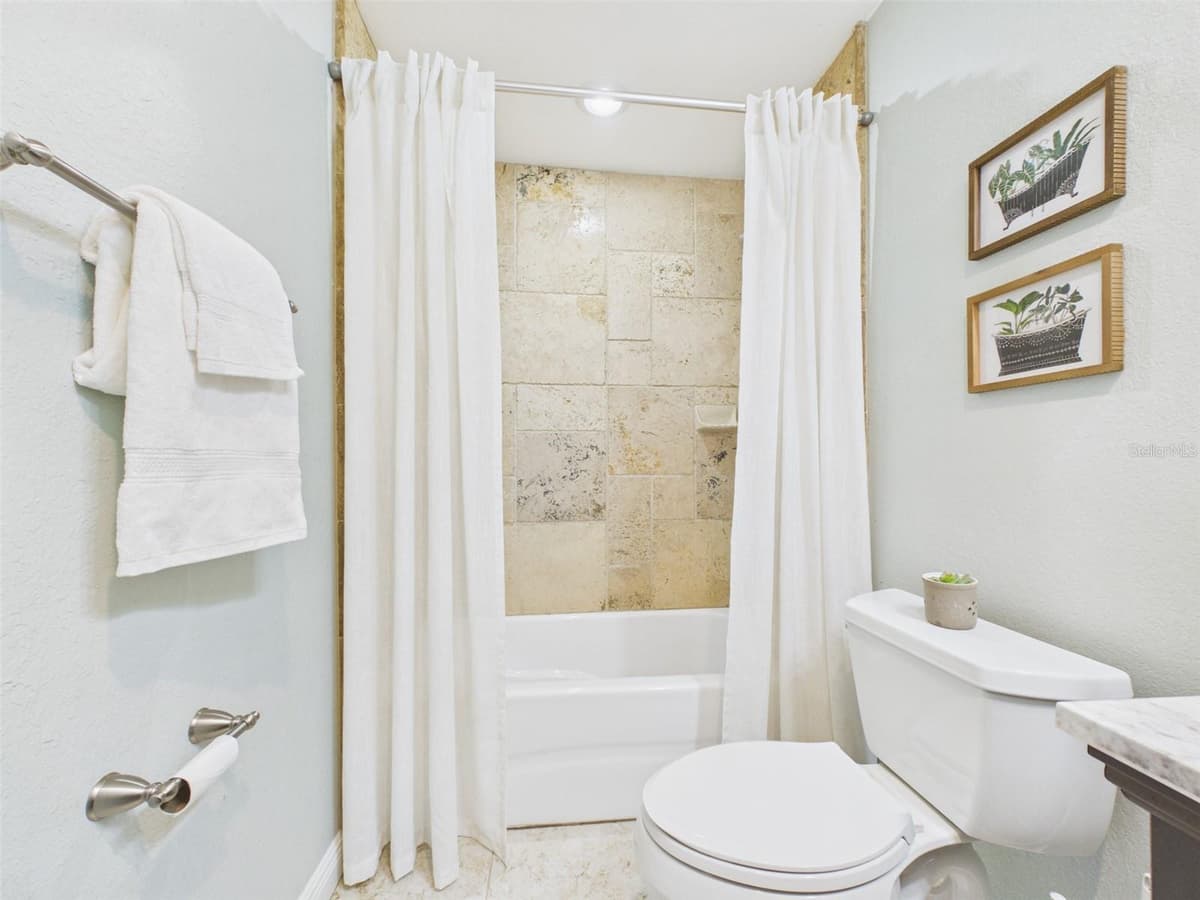 37207 MCMINN AVENUE — photo 15 of 29