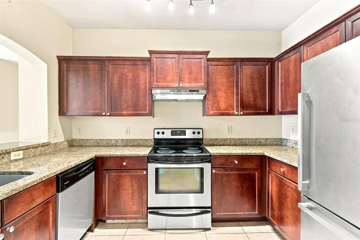 126 VISTA VERDI CIRCLE — photo 9 of 32