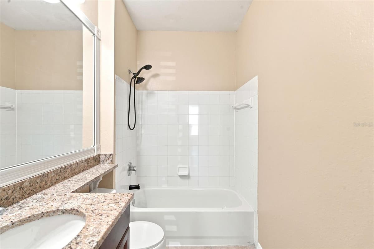 126 VISTA VERDI CIRCLE — photo 22 of 32