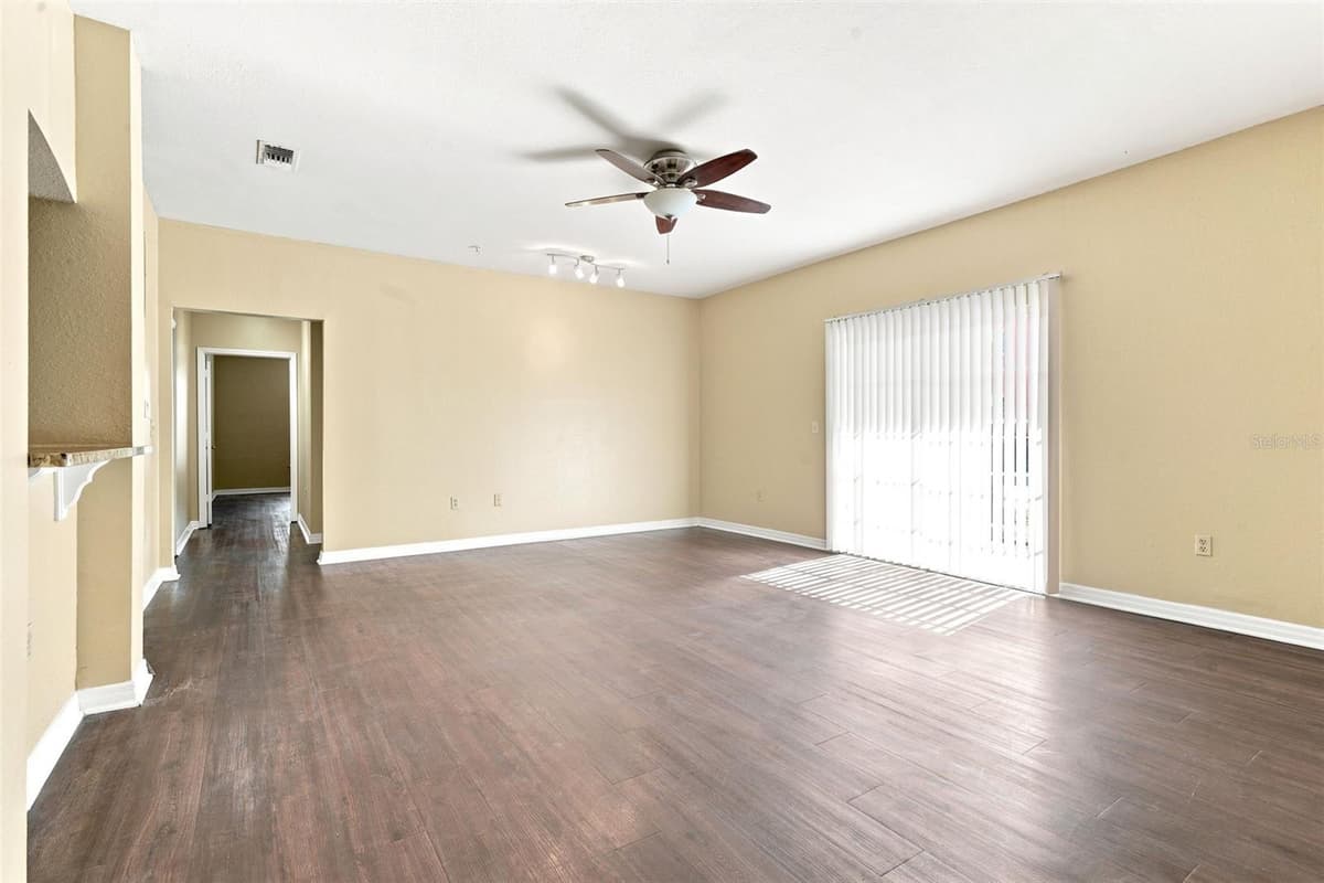 126 VISTA VERDI CIRCLE — photo 5 of 32