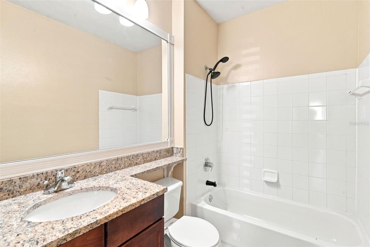 126 VISTA VERDI CIRCLE — photo 17 of 32
