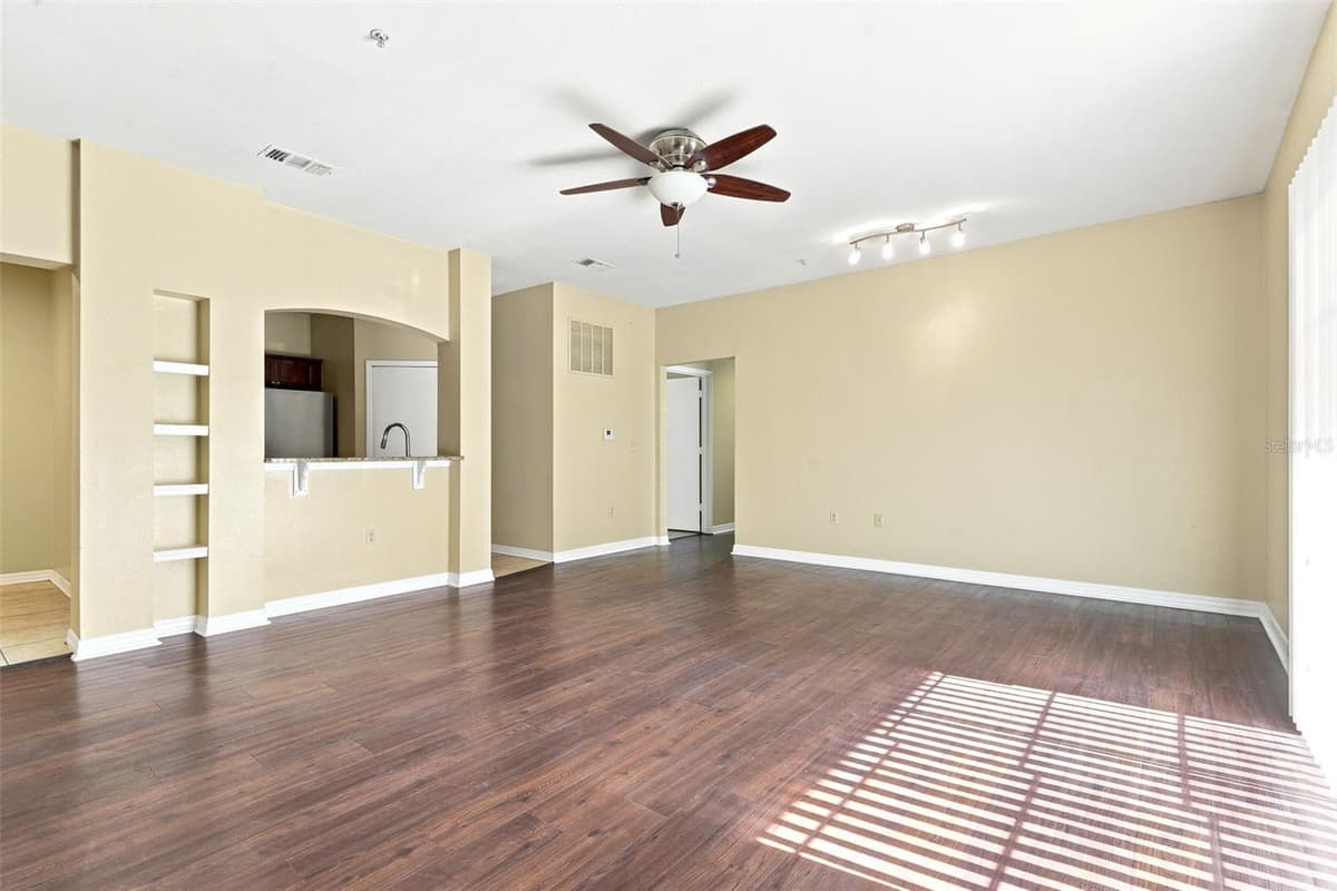 126 VISTA VERDI CIRCLE — photo 7 of 32