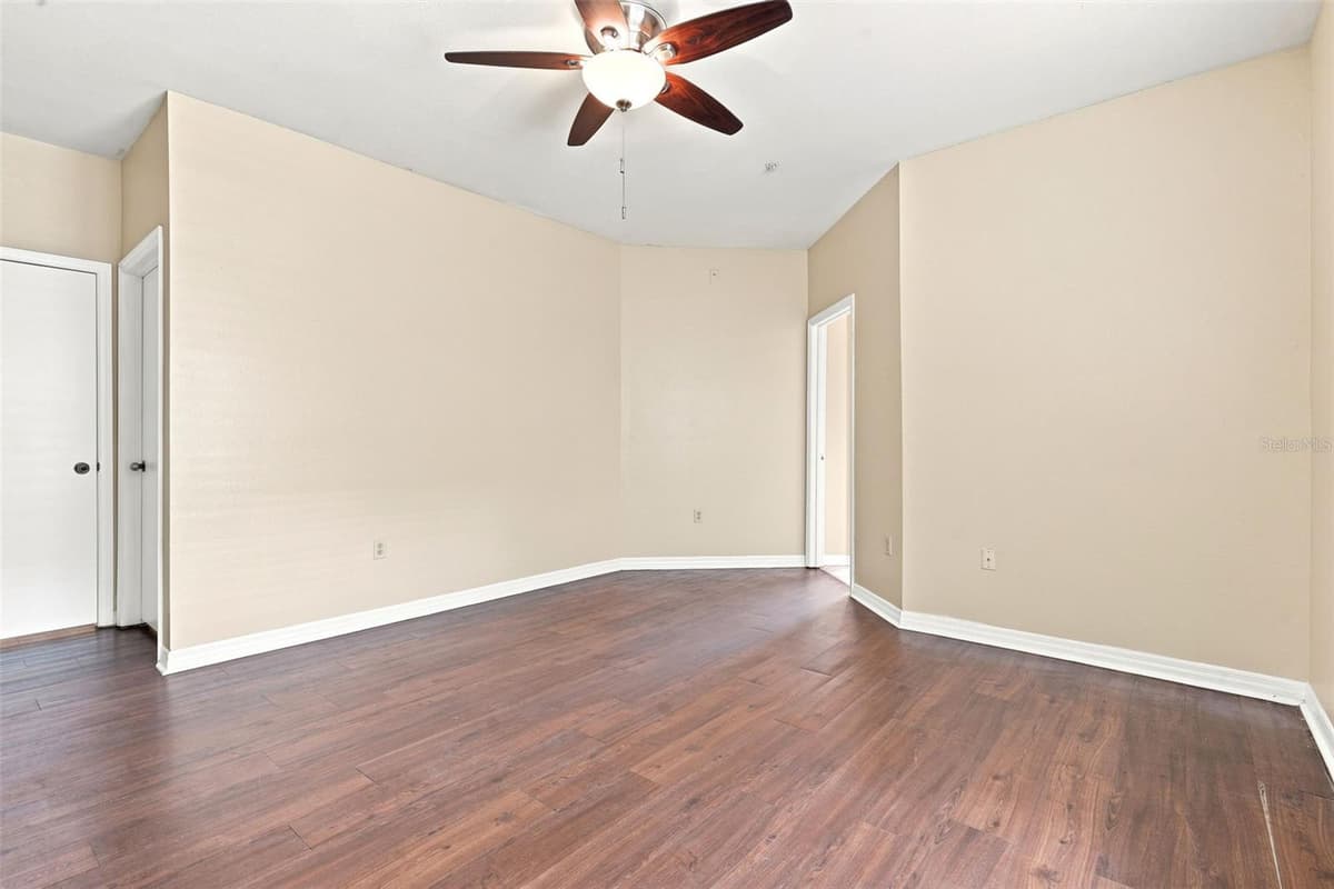 126 VISTA VERDI CIRCLE — photo 19 of 32