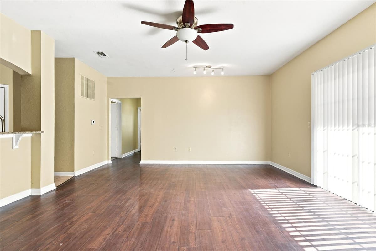 126 VISTA VERDI CIRCLE — photo 6 of 32
