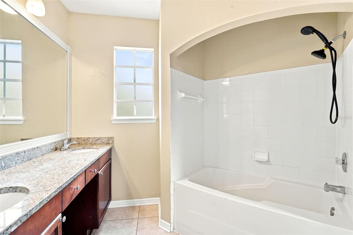 126 VISTA VERDI CIRCLE — photo 16 of 32