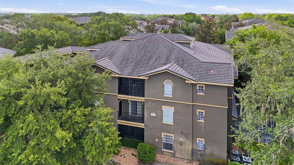 126 VISTA VERDI CIRCLE — photo 24 of 32