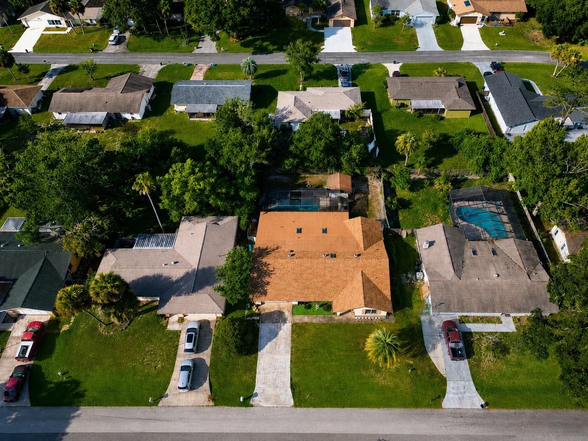 10 BLACKBURN PLACE — photo 9 of 68