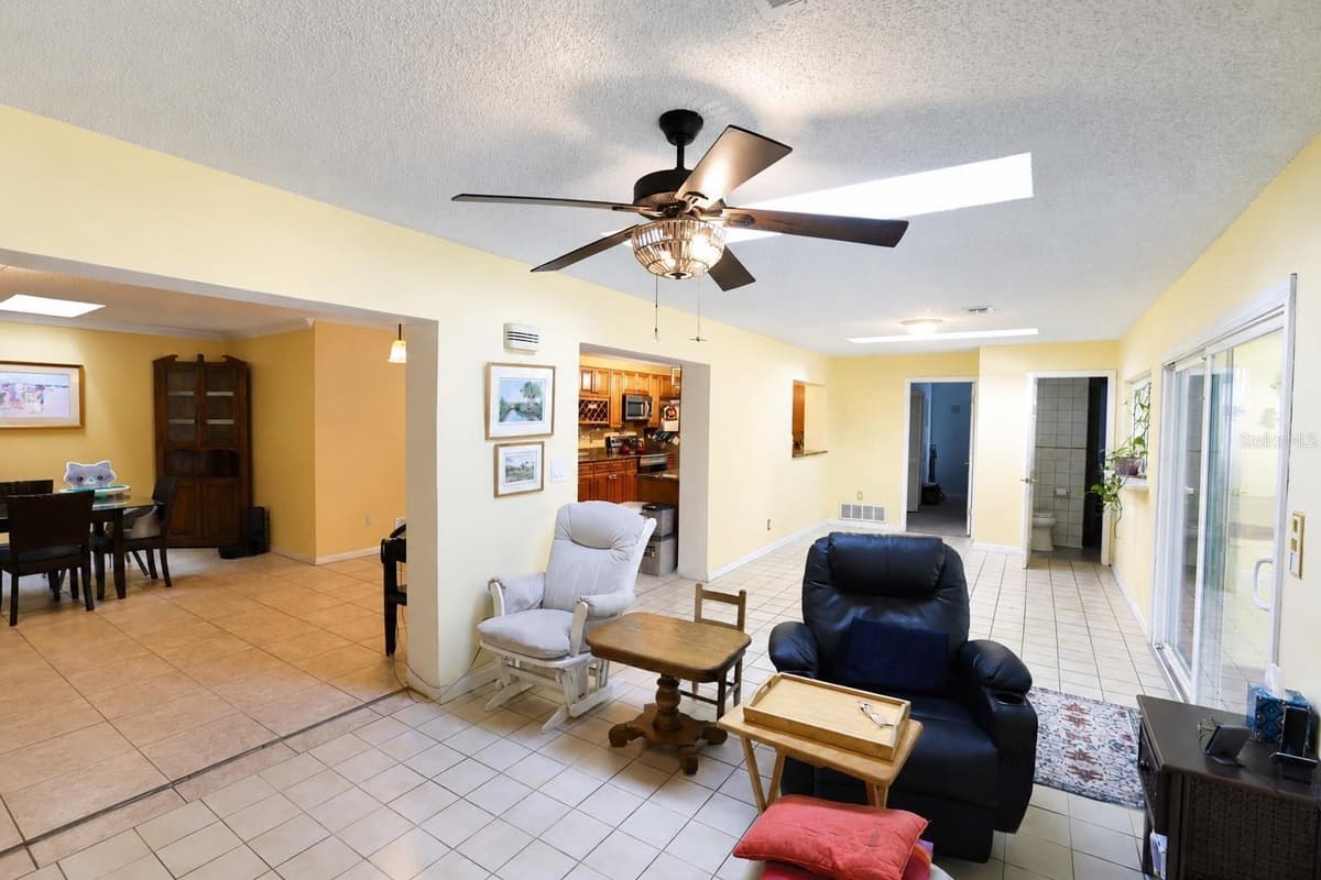 10 BLACKBURN PLACE — photo 46 of 68