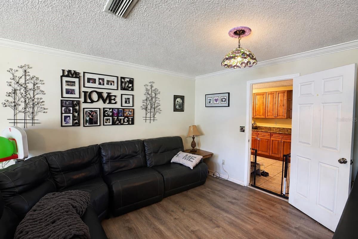 10 BLACKBURN PLACE — photo 48 of 68