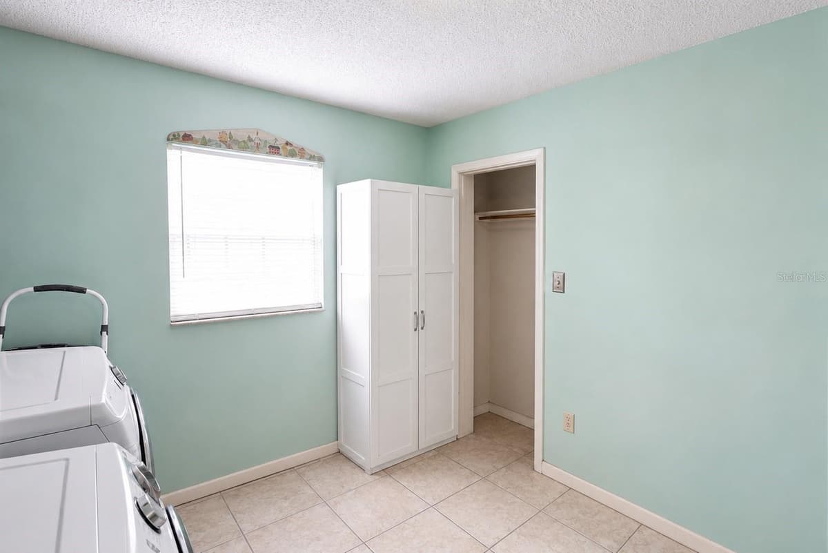 10 BLACKBURN PLACE — photo 47 of 68