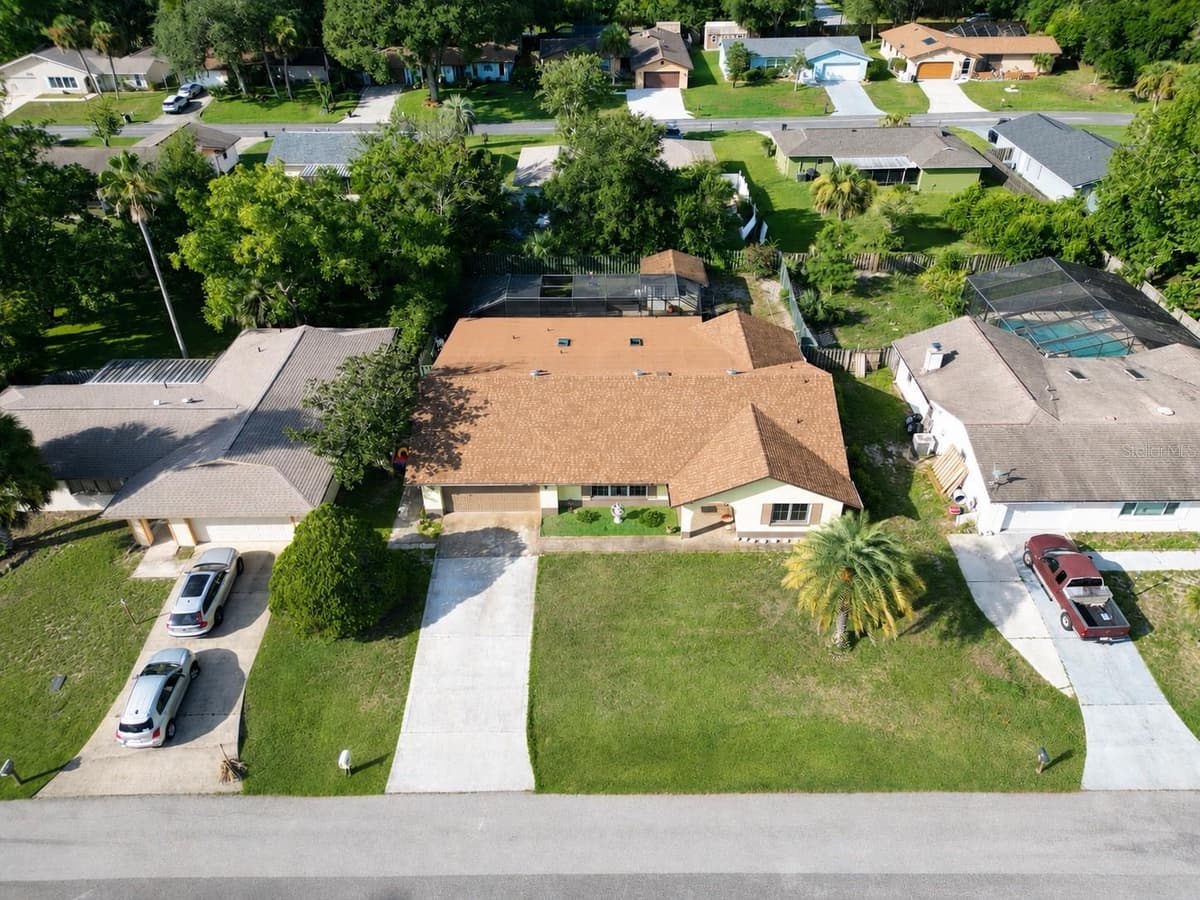 10 BLACKBURN PLACE — photo 13 of 68