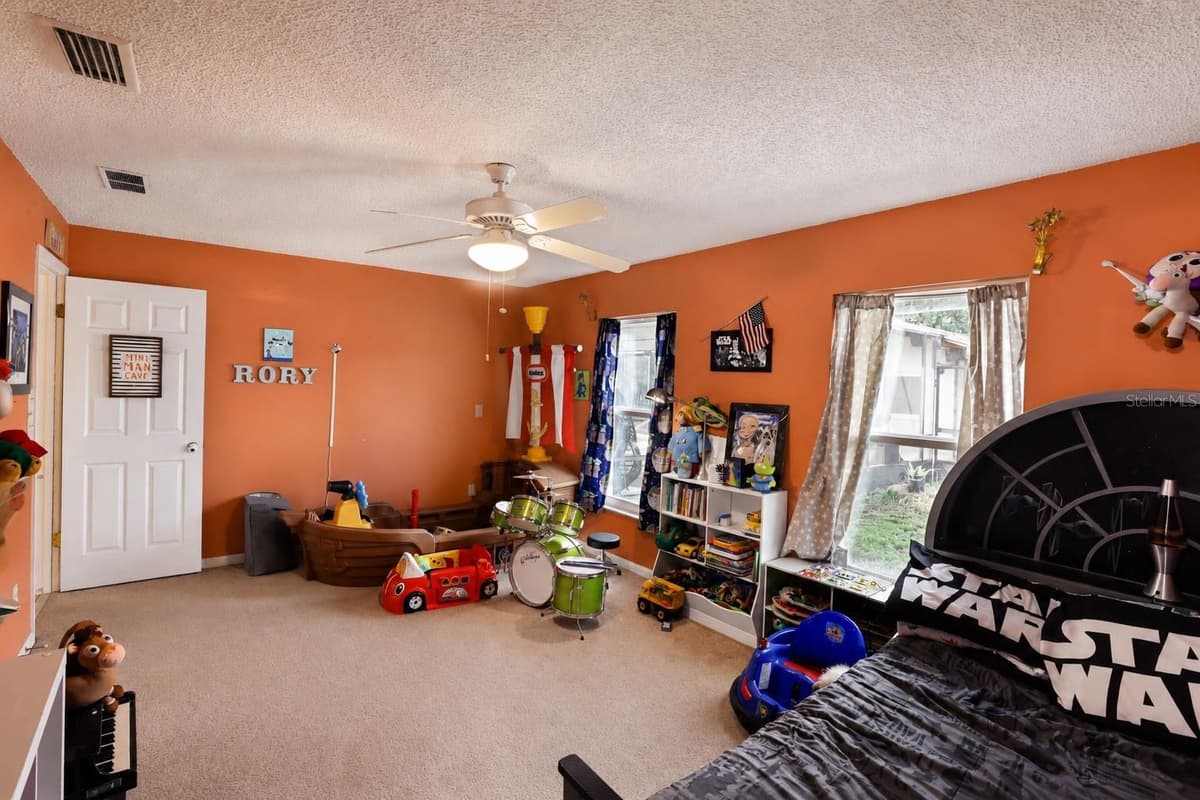 10 BLACKBURN PLACE — photo 36 of 68