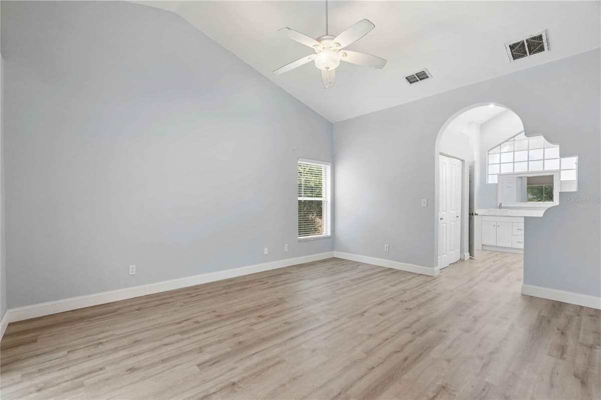 1259 OVERLAND DRIVE — photo 14 of 34