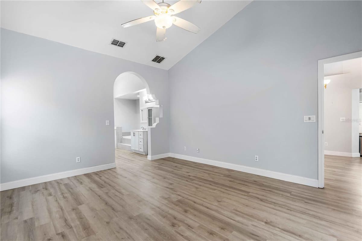 1259 OVERLAND DRIVE — photo 15 of 34