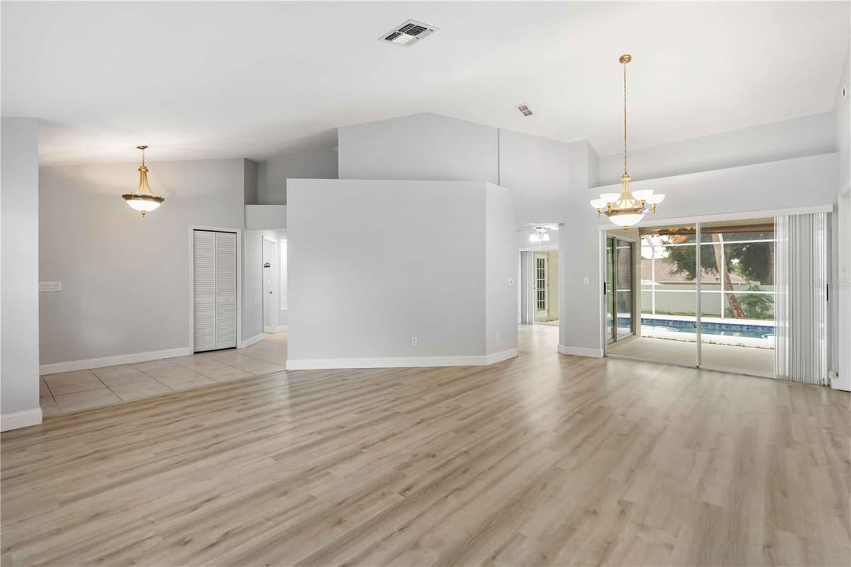 1259 OVERLAND DRIVE — photo 6 of 34