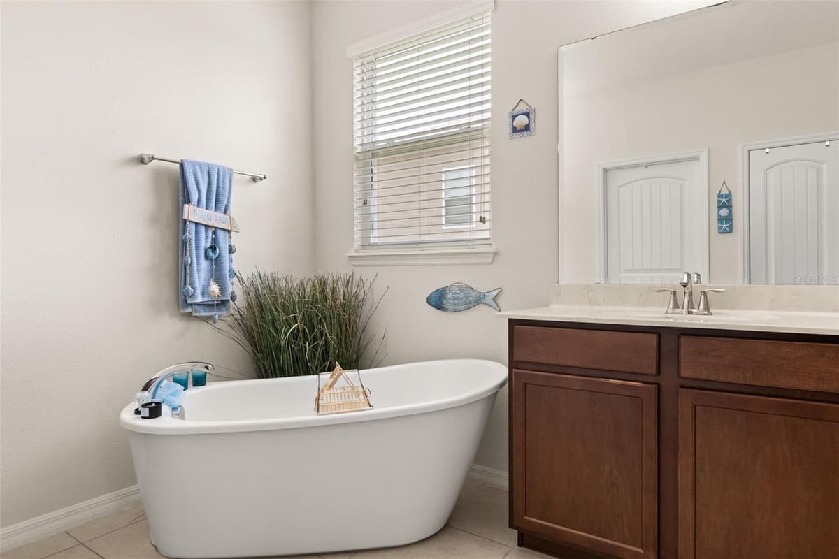 3737 CHANDLER ESTATES DRIVE — photo 17 of 33