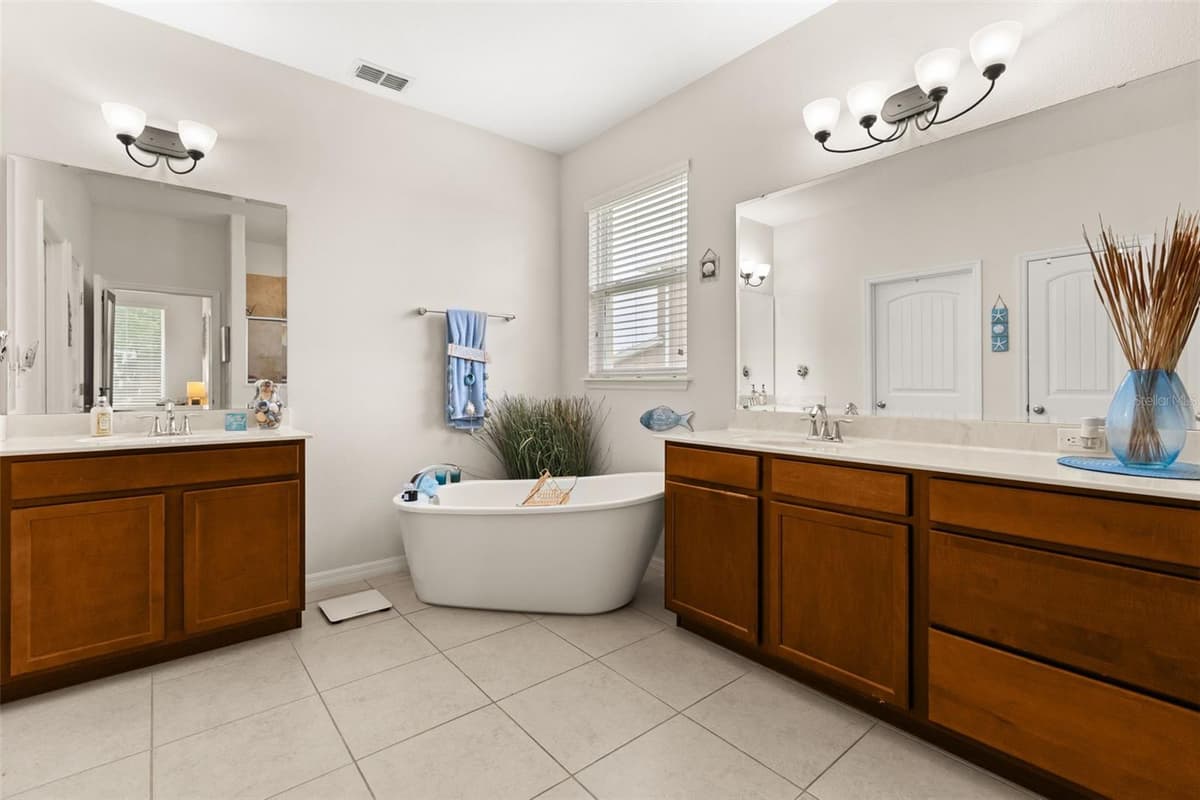 3737 CHANDLER ESTATES DRIVE — photo 18 of 33