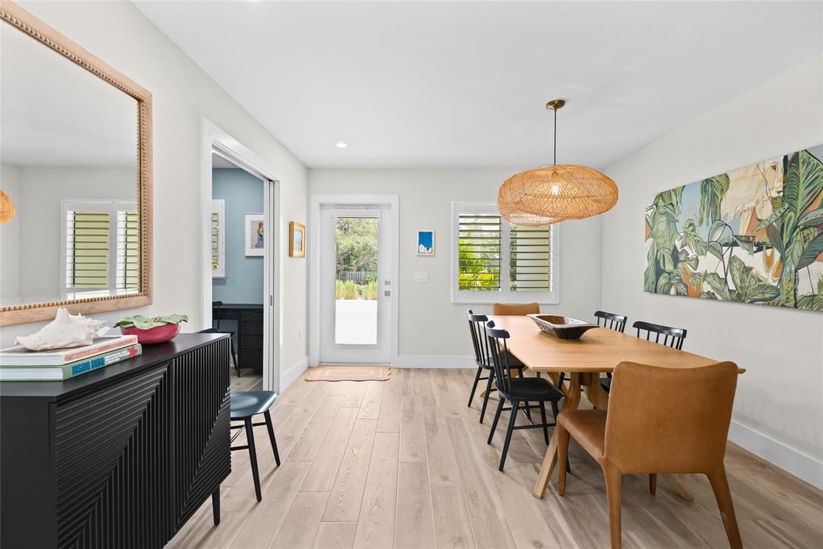 801 EDGEMERE LANE — photo 4 of 61