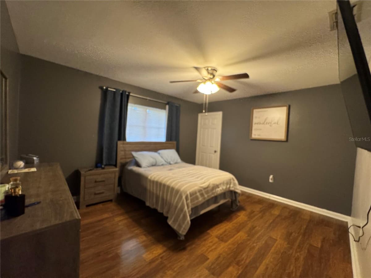 519 THOMAS AVENUE — photo 7 of 25