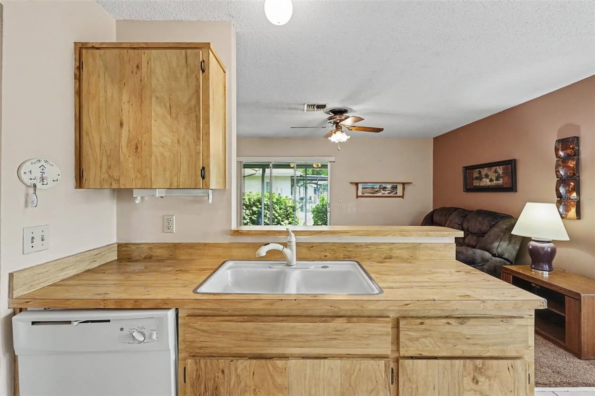 13105 WESTERN CIRCLE — photo 27 of 50