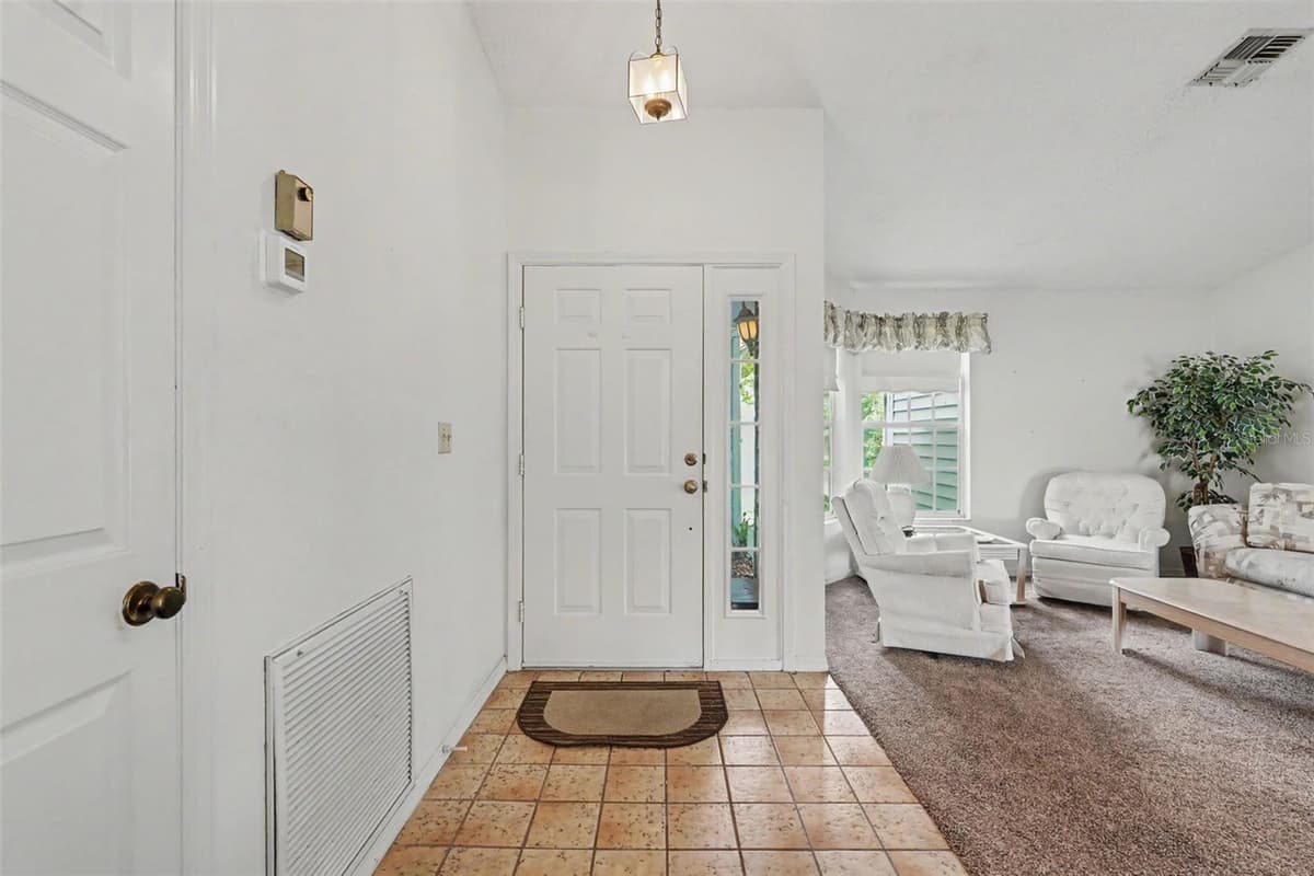 13105 WESTERN CIRCLE — photo 5 of 50