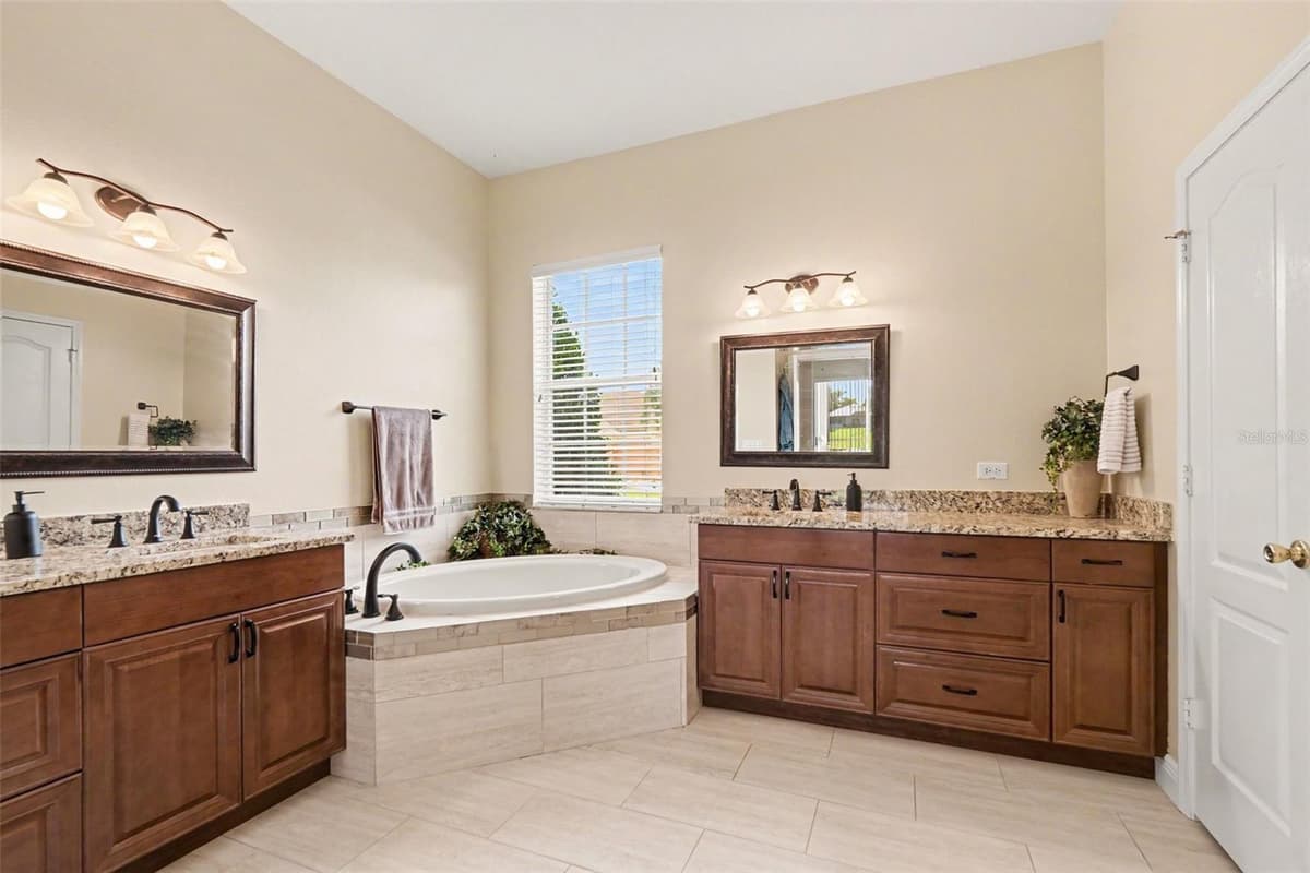 25741 RISEN STAR DR — photo 21 of 35