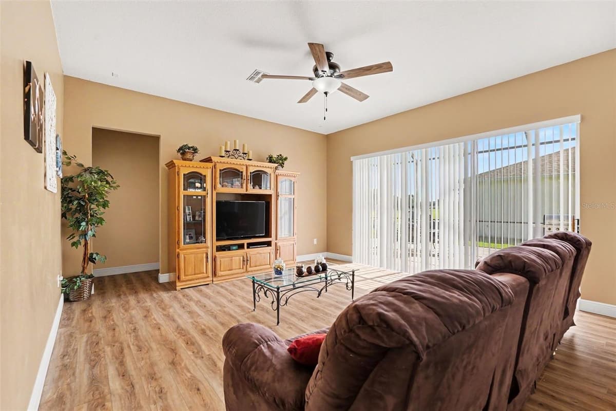25741 RISEN STAR DR — photo 9 of 35