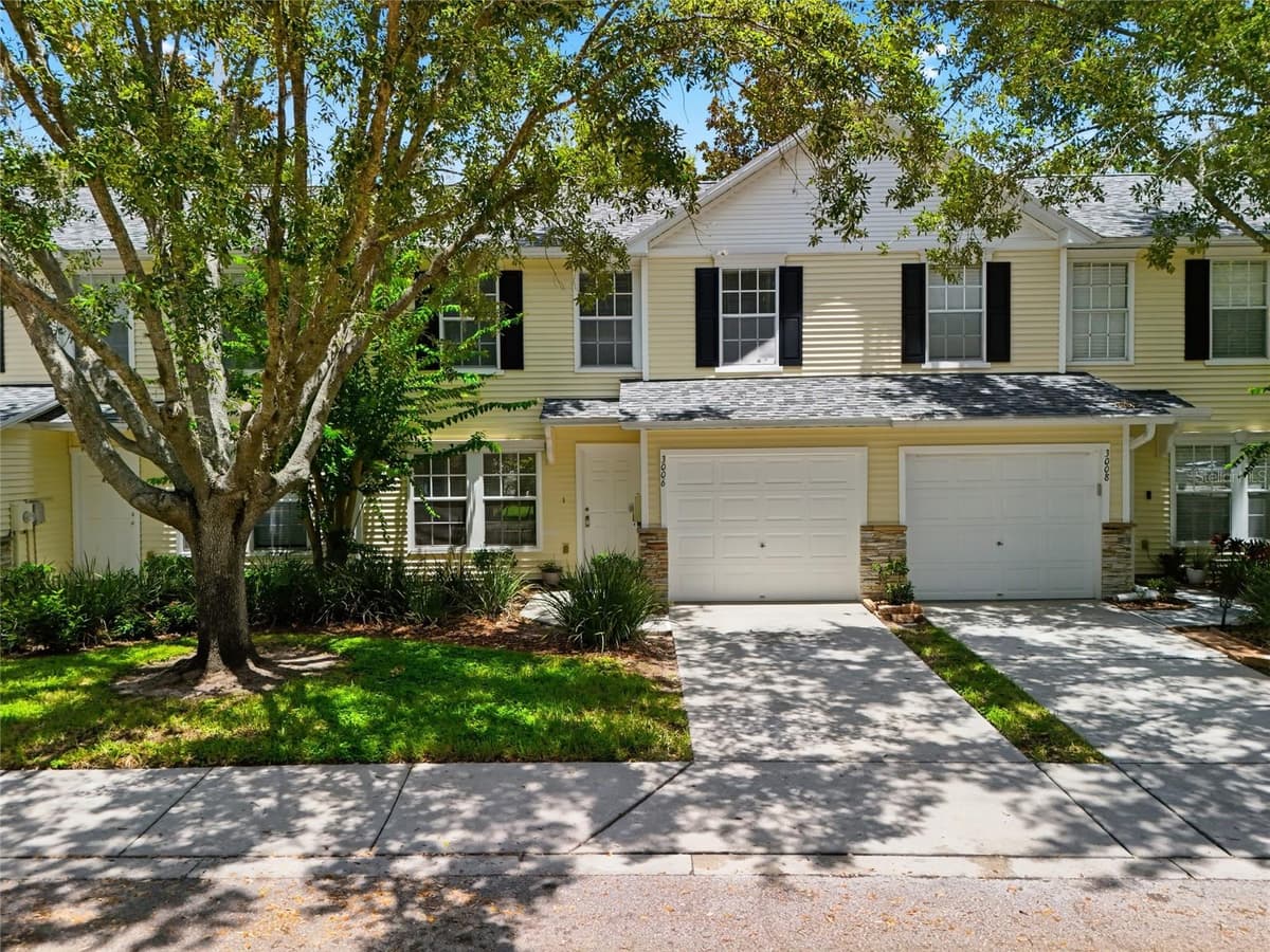3006 AMBER OAK DRIVE — photo 1 of 31
