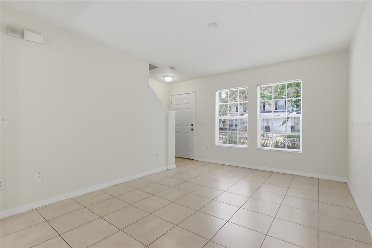 3006 AMBER OAK DRIVE — photo 8 of 31