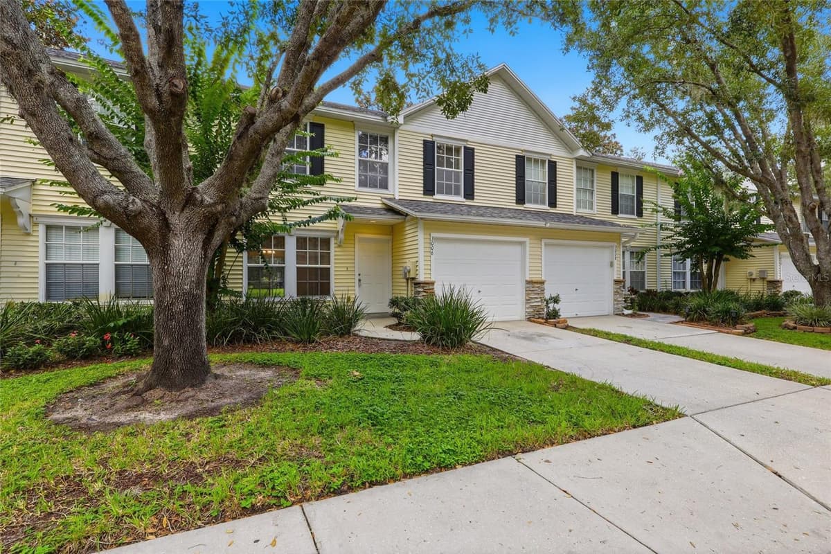 3006 AMBER OAK DRIVE — photo 4 of 31