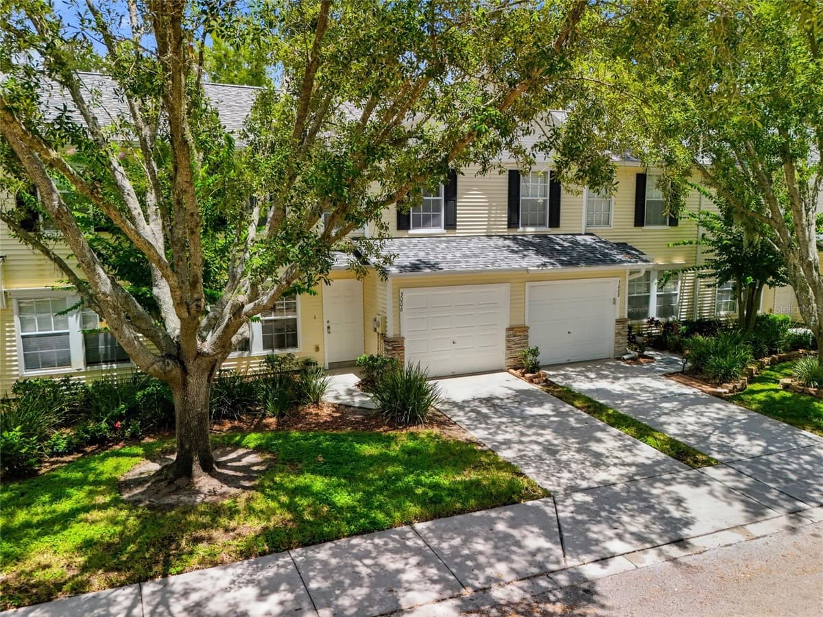 3006 AMBER OAK DRIVE — photo 5 of 31