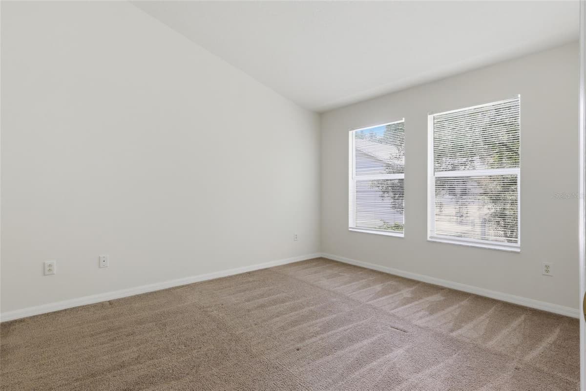 3006 AMBER OAK DRIVE — photo 16 of 31