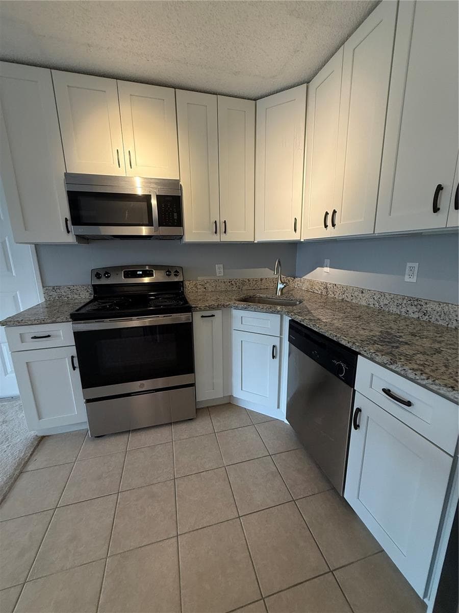 927 PINE RIDGE CIRCLE — photo 6 of 19