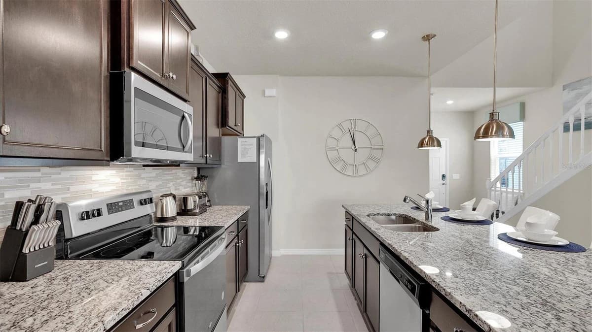 3441 LILAC WAY — photo 4 of 55