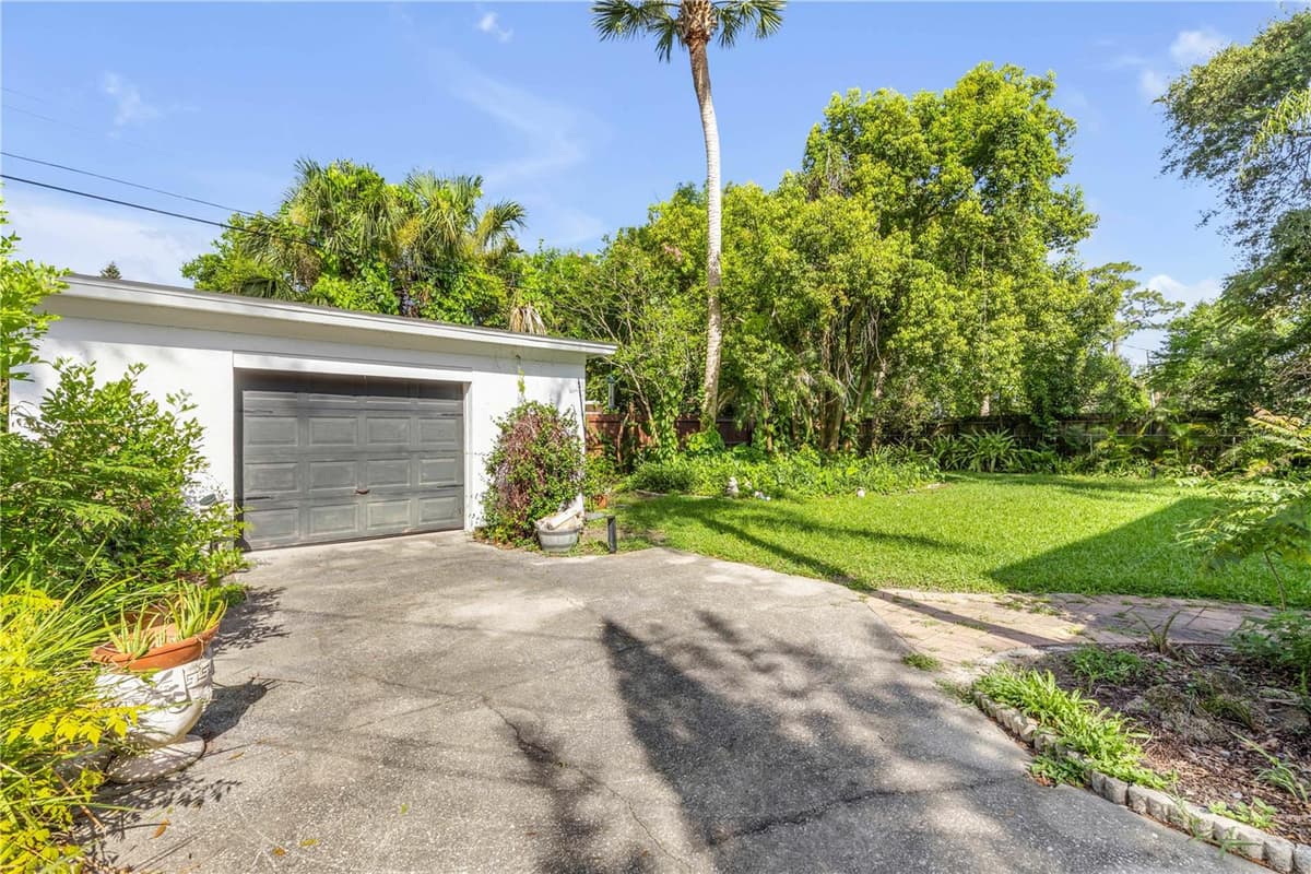 688 ALCAZAR AVENUE — photo 36 of 40