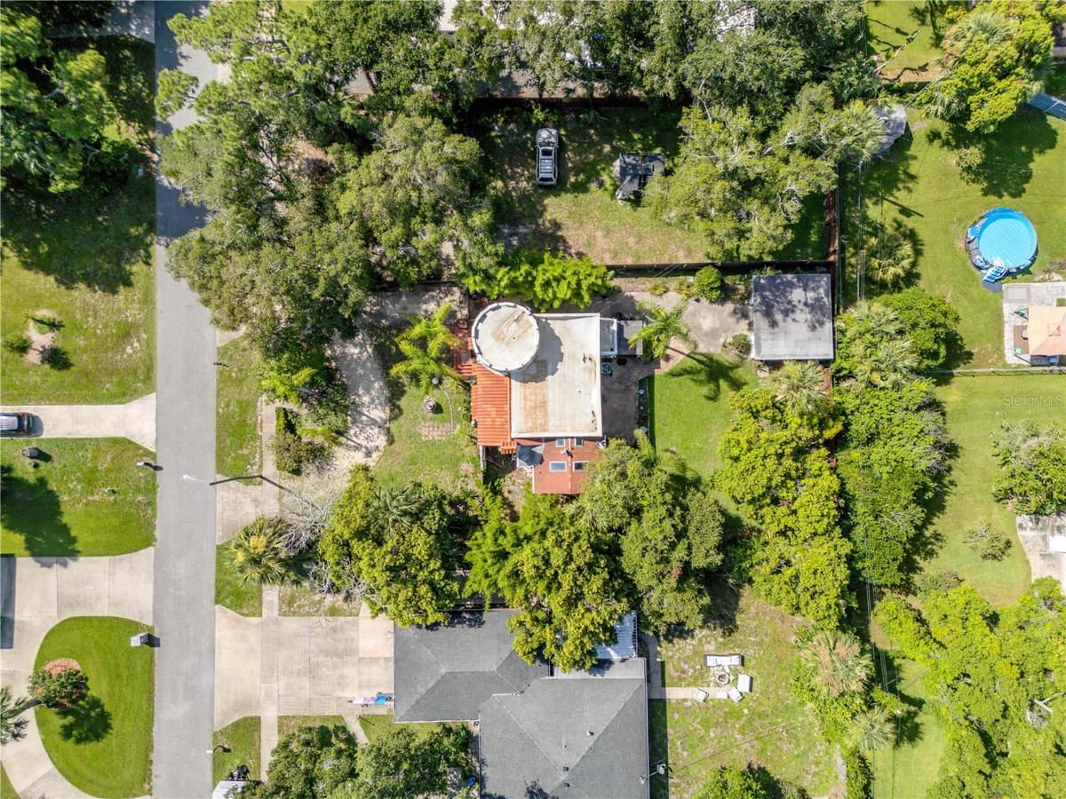 688 ALCAZAR AVENUE — photo 38 of 40